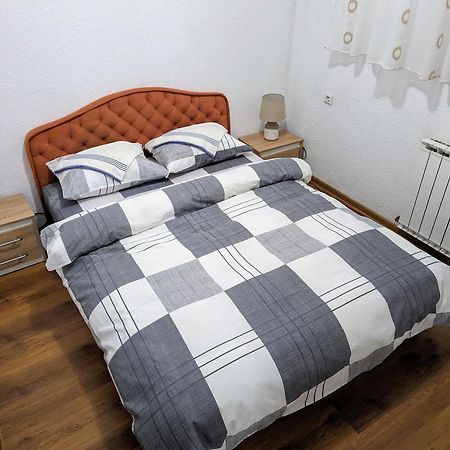 Apartment Lami - Kalibunar, トラヴニク エクステリア 写真